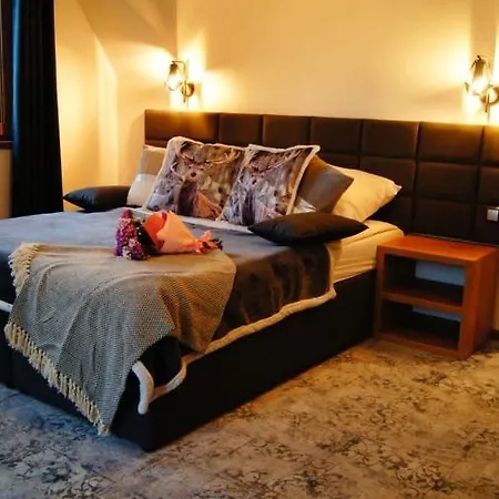 Skalna 150 M Do Term, Sniadania, Basen Homestay szállás