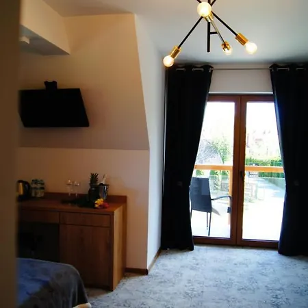منزل للإقامة Skalna 150 M Do Term, Sniadania, Basen